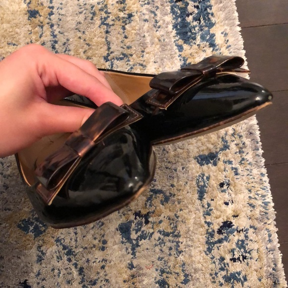 JCrew Patent Vegan Leather Bow Flats - Picture 3 of 9